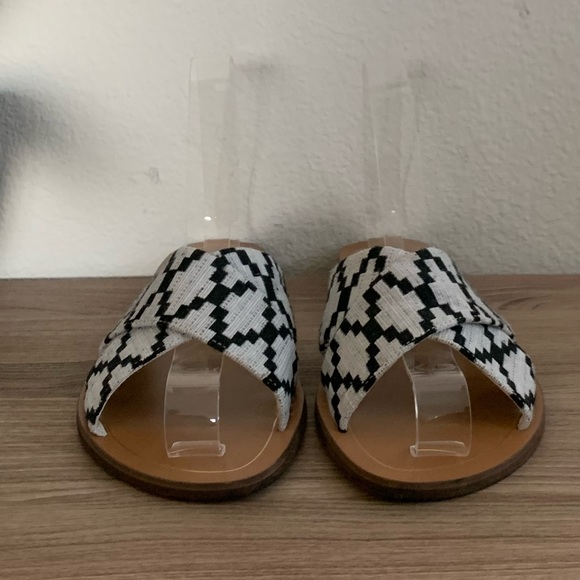 Louise et Cie Bonnie Sandals - Picture 2 of 5